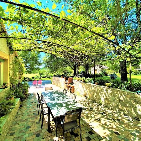 DOMAINE DE LAUDUN Gîte de groupe et chambres d'hôtes Villeneuve-de-Berg Extérieur photo
