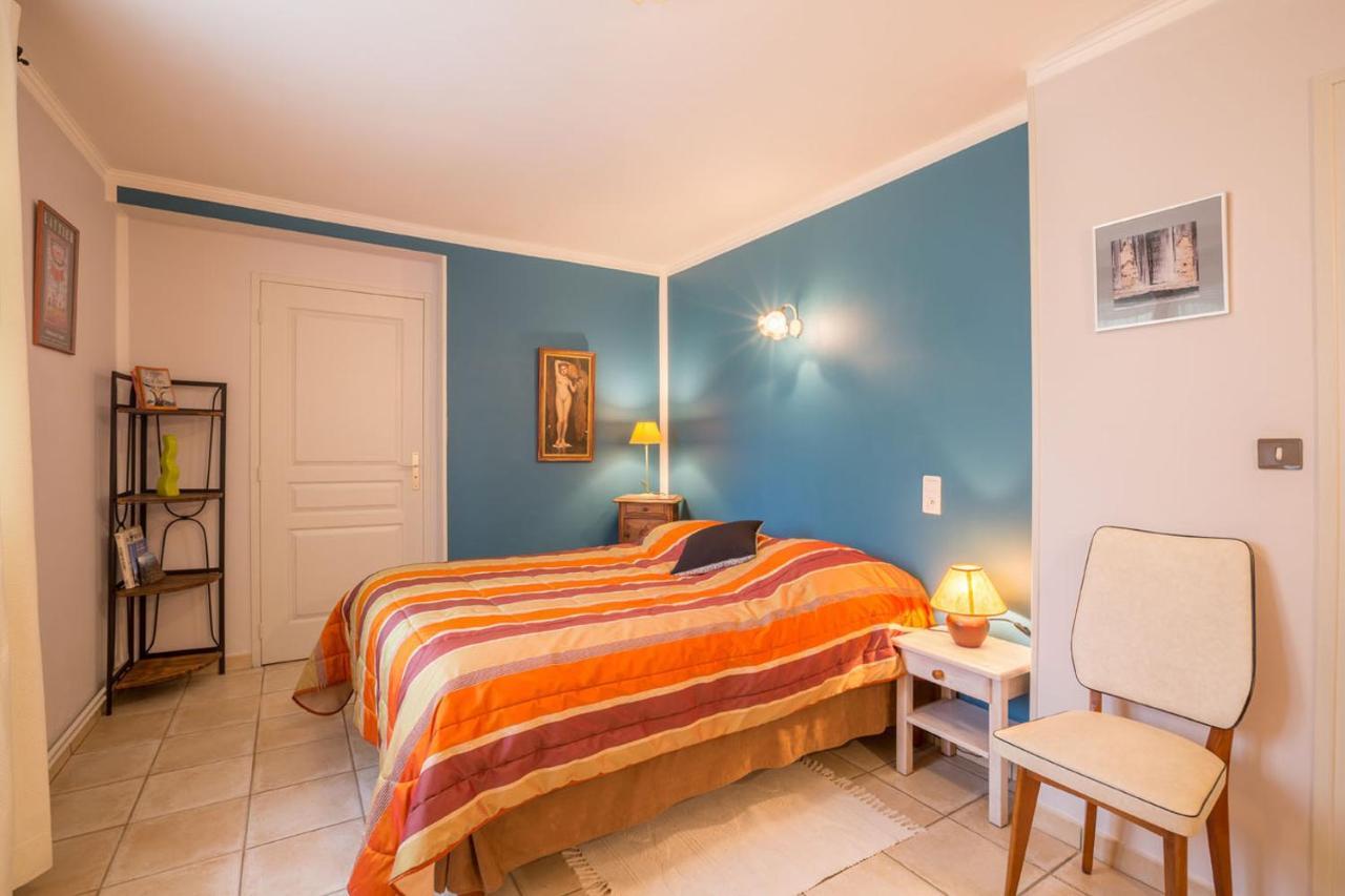 DOMAINE DE LAUDUN Gîte de groupe et chambres d'hôtes Villeneuve-de-Berg Extérieur photo