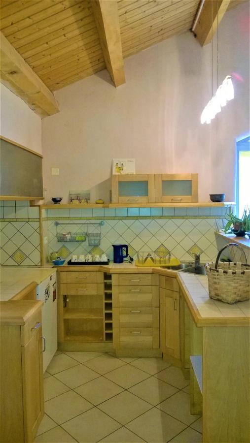 DOMAINE DE LAUDUN Gîte de groupe et chambres d'hôtes Villeneuve-de-Berg Extérieur photo