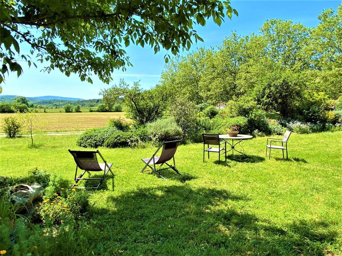 DOMAINE DE LAUDUN Gîte de groupe et chambres d'hôtes Villeneuve-de-Berg Extérieur photo