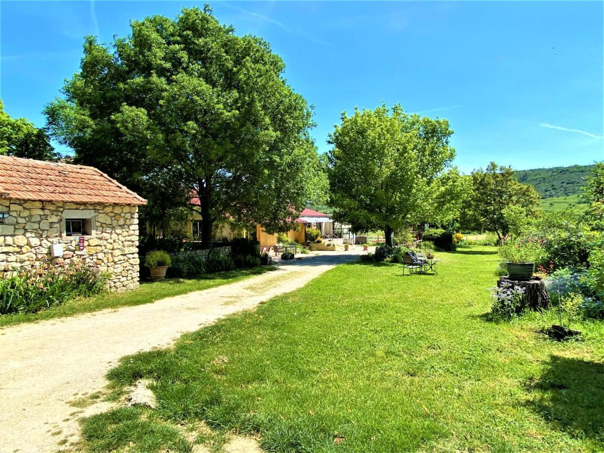 DOMAINE DE LAUDUN Gîte de groupe et chambres d'hôtes Villeneuve-de-Berg Extérieur photo