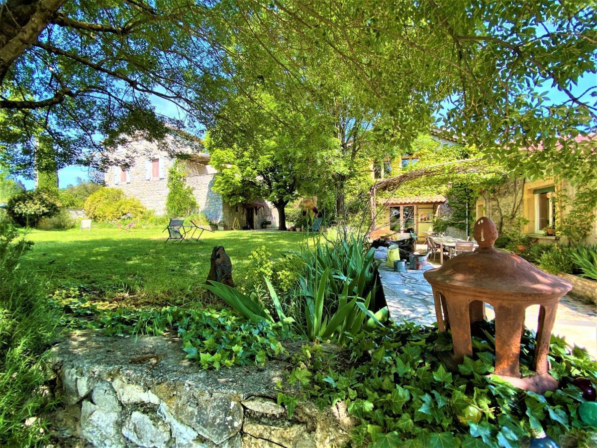 DOMAINE DE LAUDUN Gîte de groupe et chambres d'hôtes Villeneuve-de-Berg Extérieur photo