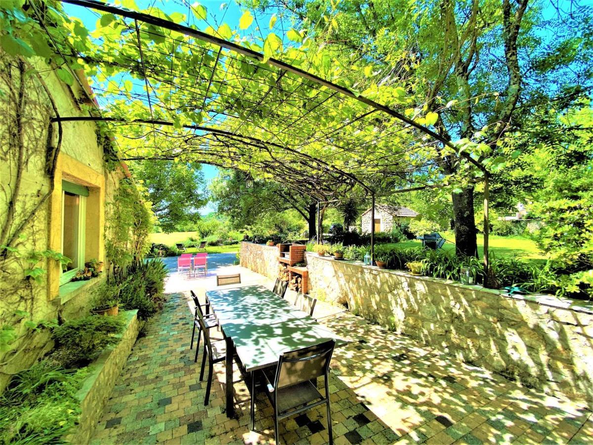 DOMAINE DE LAUDUN Gîte de groupe et chambres d'hôtes Villeneuve-de-Berg Extérieur photo